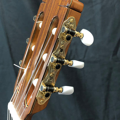 ビセンテ・カリージョ Vicente Carrillo  (松・インディアン・ローズウッド 650mm) スペイン 【新品】 クラシックギター