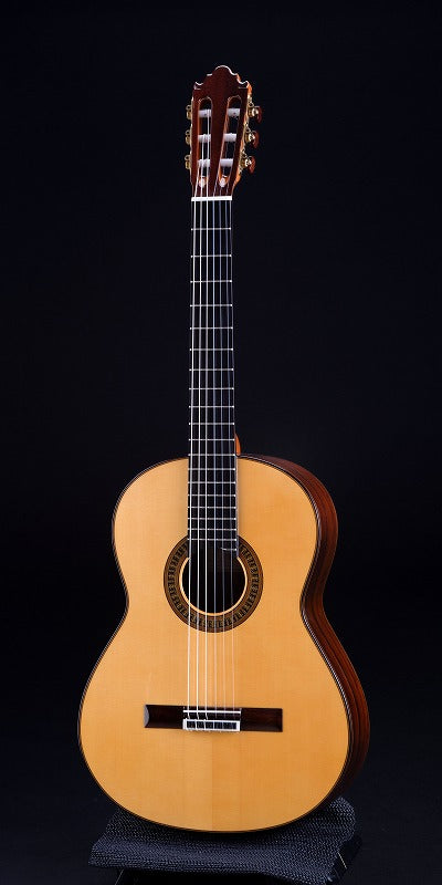 ビセンテ・カリージョ Vicente Carrillo エレンシア (松・マダガスカル・ローズウッド 650mm) スペイン 【新品】 クラシックギター 【お取り寄せ商品】